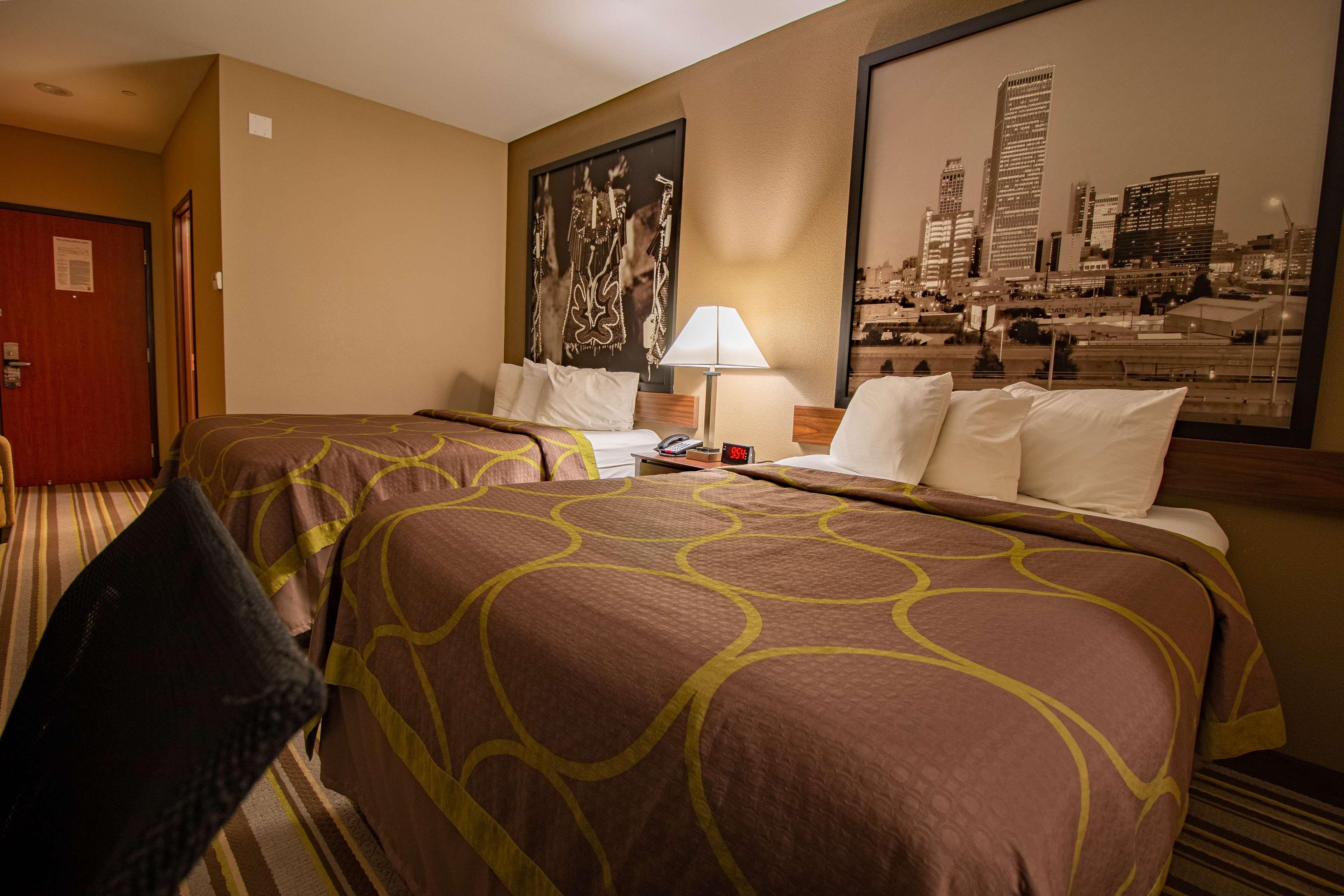 Surestay Plus Hotel By Best Western Owasso Tulsa North Rom bilde