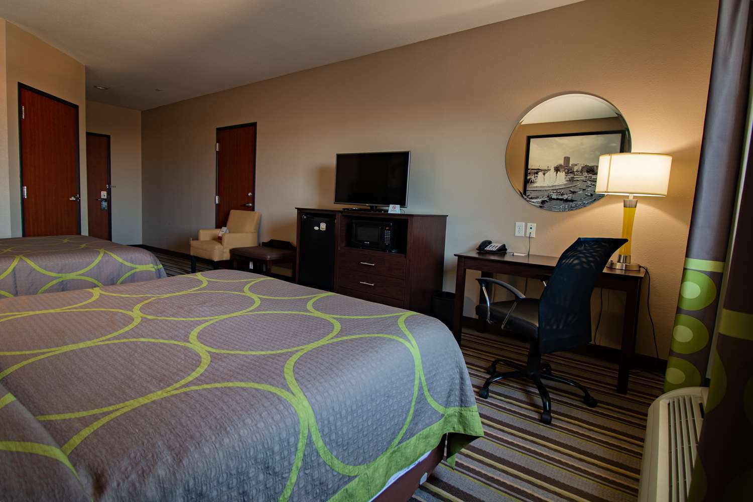 Surestay Plus Hotel By Best Western Owasso Tulsa North Rom bilde