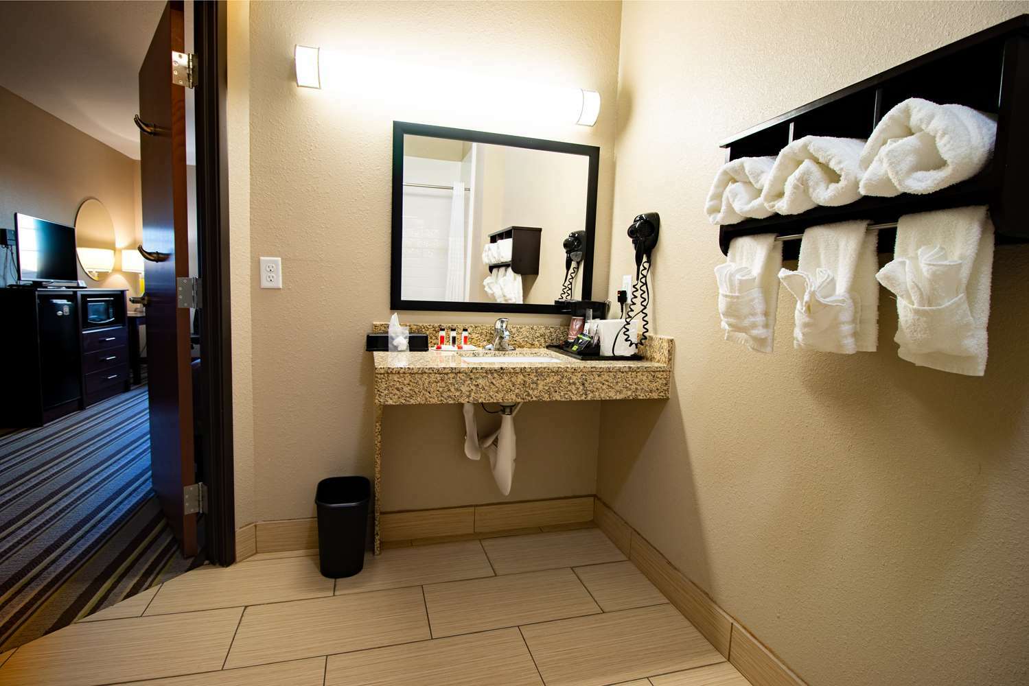 Surestay Plus Hotel By Best Western Owasso Tulsa North Rom bilde